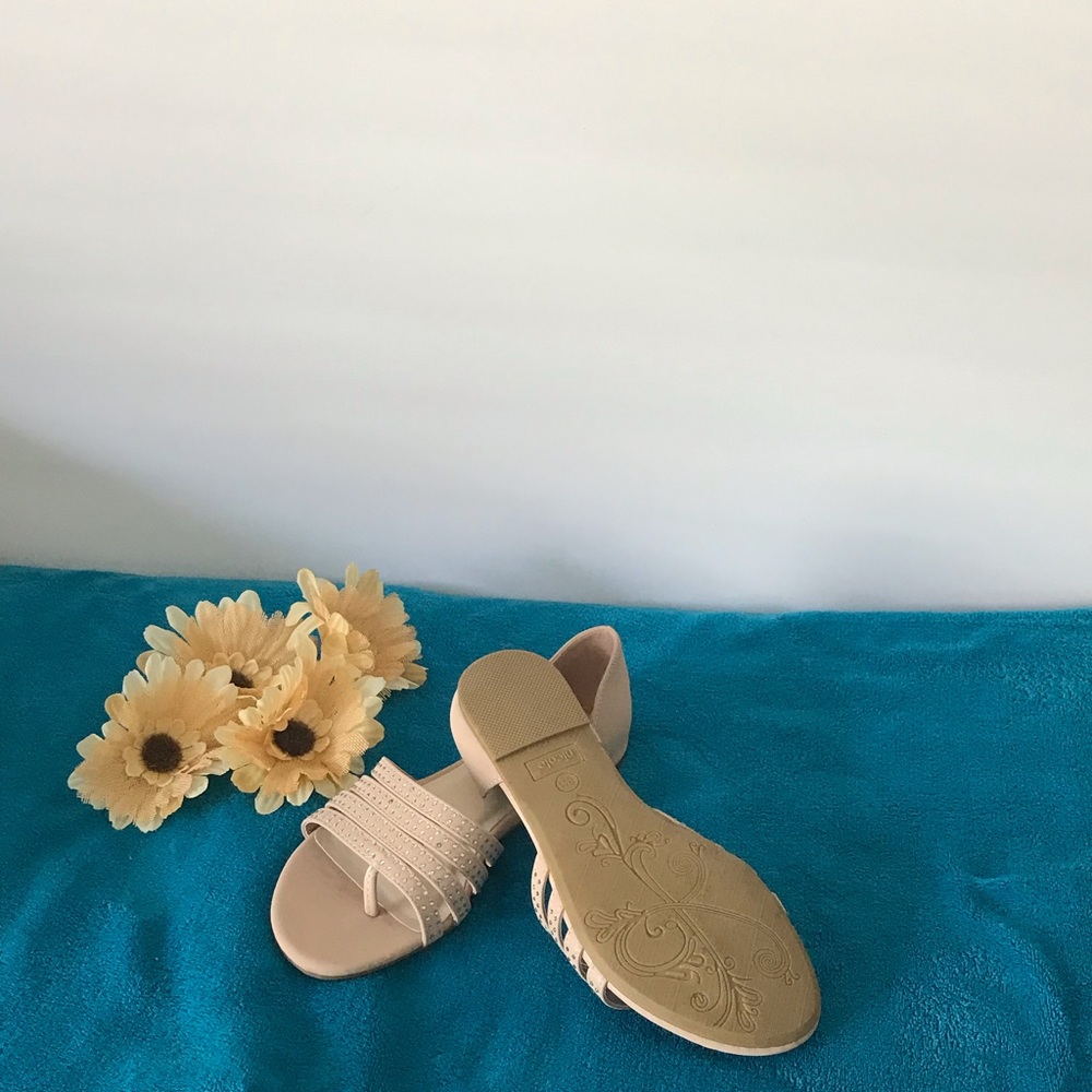 Women sandals